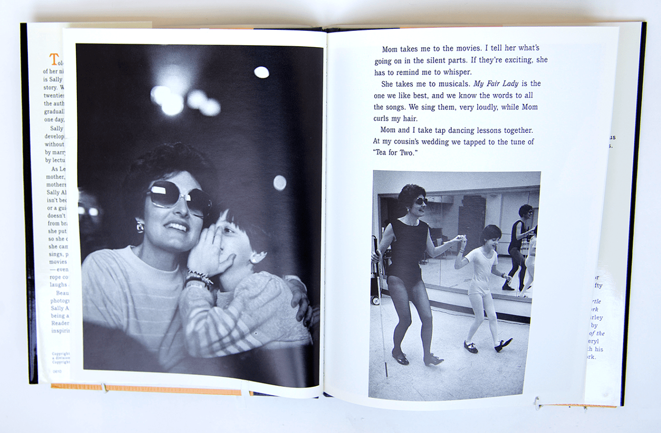 MomCantSeeMee_spread1